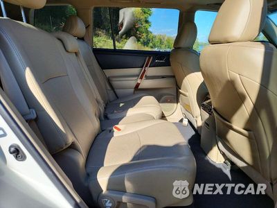 Zdjęcie 11 z 13 samochodu: 2011 TOYOTA HIGHLANDER LIMITED VIN:5TDDK3EH7BS046081 - miniatura