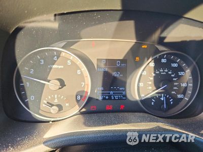 Zdjęcie 9 z 13 samochodu: 2018 HYUNDAI ELANTRA SE VIN:5NPD74LF7JH400680 - miniatura