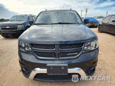 Piąte zdjęcie samochodu w środku: 2020 DODGE JOURNEY CROSSROAD VIN:3C4PDCGB3LT249203 - miniatura