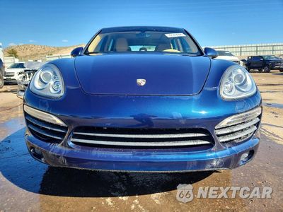 Piąte zdjęcie samochodu w środku: 2013 PORSCHE CAYENNE S HYBRID VIN:WP1AE2A26DLA14912 - miniatura