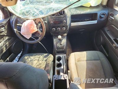 Zdjęcie 8 z 12 samochodu: 2014 JEEP COMPASS SPORT VIN:1C4NJCBA3ED690501 - miniatura