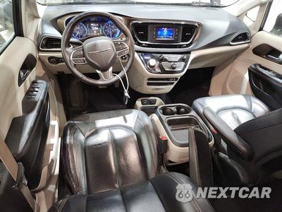 Zdjęcie 8 z 13 samochodu: 2017 CHRYSLER PACIFICA TOURING L VIN:2C4RC1BG4HR804916 - miniatura