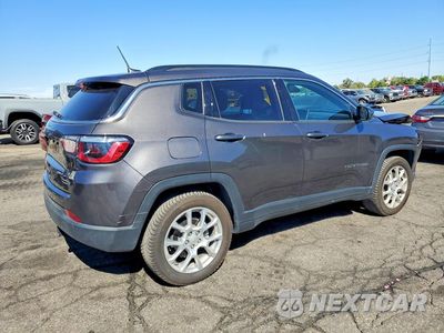 Trzecie zdjęcie samochodu z tyłu: 2024 JEEP COMPASS LATITUDE LUX VIN:3C4NJDFN4RT580527 - miniatura
