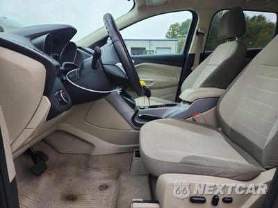 Zdjęcie 7 z 13 samochodu: 2015 FORD ESCAPE SE VIN:1FMCU9G91FUB22745 - miniatura