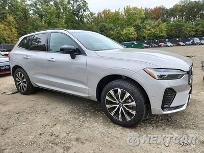 Czwarte zdjęcie samochodu z boku: 2025 VOLVO XC60 PLUS VIN:YV4M12RC9S1183089 - miniatura