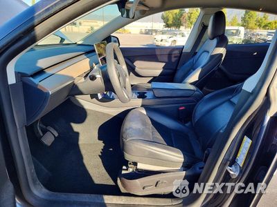 Zdjęcie 7 z 13 samochodu: 2022 TESLA MODEL Y VIN:7SAYGDEE3NF371935 - miniatura