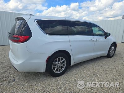 Trzecie zdjęcie samochodu z tyłu: 2026 CHRYSLER PACIFICA SELECT VIN:2C4RC1BG0TR179469 - miniatura
