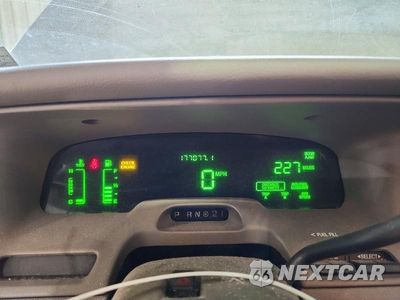 Zdjęcie 9 z 12 samochodu: 2003 MERCURY GRAND MARQUIS VIN:2MEHM75W93X673886 - miniatura