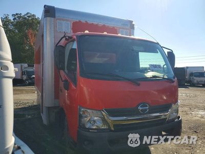 Czwarte zdjęcie samochodu z boku: 2017 HINO 195 BOX TRUCK VIN:JHHSDM2H4HK005769 - miniatura