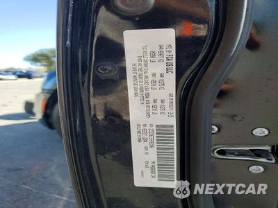 Zdjęcie 13 z 13 samochodu: 2015 CHRYSLER 300C VIN:2C3CCAET3FH781506 - miniatura
