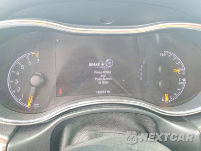 Zdjęcie 9 z 13 samochodu: 2015 JEEP GRAND CHEROKEE LIMITED VIN:1C4RJEBG1FC646683 - miniatura