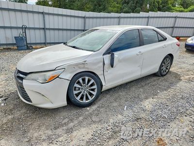 2015 TOYOTA CAMRY XLE 4T1BF1FK3FU010010 - główne zdjęcie licytacji z USA - miniatura