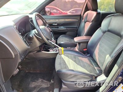Zdjęcie 7 z 13 samochodu: 2020 MITSUBISHI OUTLANDER SE VIN:JA4AD3A31LZ037247 - miniatura