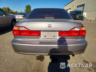 Zdjęcie 6 z 12 samochodu: 2000 HONDA ACCORD EX VIN:JHMCG5653YC028313 - miniatura