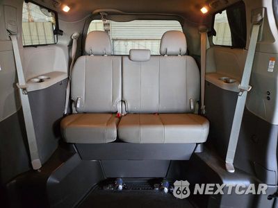 Zdjęcie 10 z 13 samochodu: 2019 TOYOTA SIENNA XLE 8-PASSENGER VIN:5TDYZ3DC3KS012254 - miniatura
