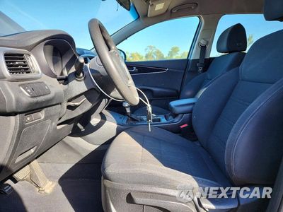 Zdjęcie 7 z 13 samochodu: 2019 KIA SORENTO L VIN:5XYPG4A38KG596658 - miniatura