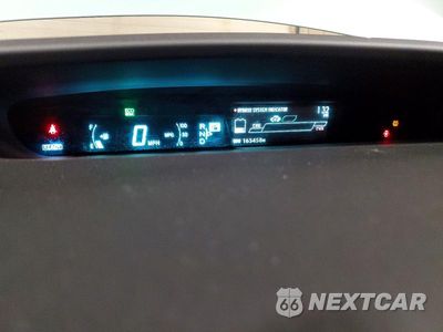 Zdjęcie 9 z 13 samochodu: 2014 TOYOTA PRIUS TWO VIN:JTDKN3DUXE1849921 - miniatura