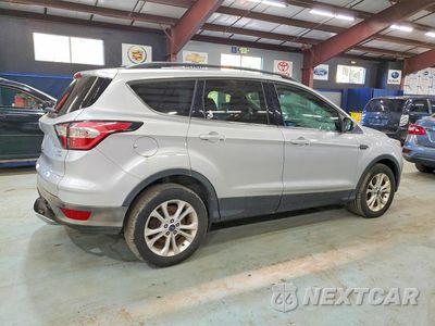 Trzecie zdjęcie samochodu z tyłu: 2017 FORD ESCAPE SE VIN:1FMCU9G96HUE27824 - miniatura