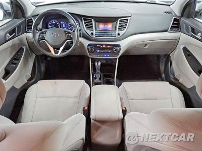 Zdjęcie 8 z 12 samochodu: 2017 HYUNDAI TUCSON SE VIN:KM8J3CA40HU289542 - miniatura