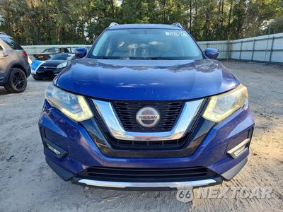 Piąte zdjęcie samochodu w środku: 2018 NISSAN ROGUE SV VIN:5N1AT2MT6JC849217 - miniatura