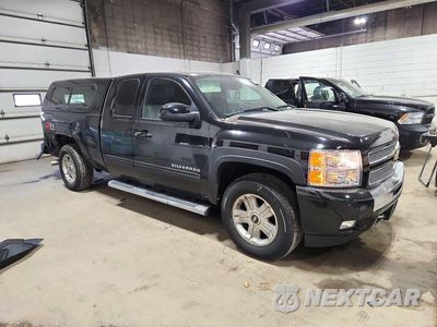 Czwarte zdjęcie samochodu z boku: 2013 CHEVROLET SILVERADO K1500 LTZ VIN:1GCRKTE74DZ157721 - miniatura