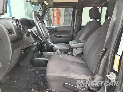 Zdjęcie 7 z 12 samochodu: 2013 JEEP WRANGLER UNLIMITED SPORT VIN:1C4BJWDG1DL669270 - miniatura