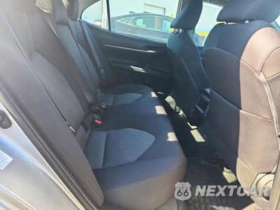 Zdjęcie 10 z 12 samochodu: 2018 TOYOTA CAMRY LE VIN:4T1B11HK8JU654008 - miniatura
