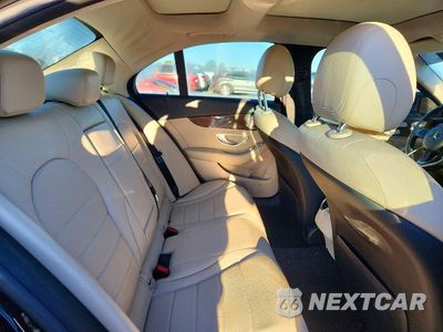 Zdjęcie 10 z 12 samochodu: 2015 MERCEDES-BENZ C 300 4MATIC VIN:55SWF4KB7FU000844 - miniatura
