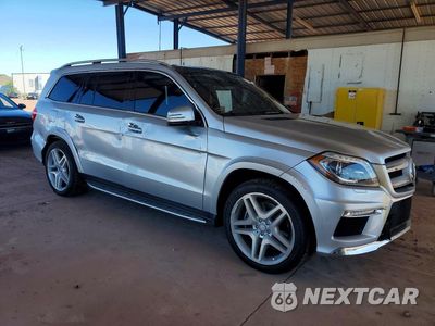 Czwarte zdjęcie samochodu z boku: 2016 MERCEDES-BENZ GL 550 4MATIC VIN:4JGDF7DE8GA639368 - miniatura