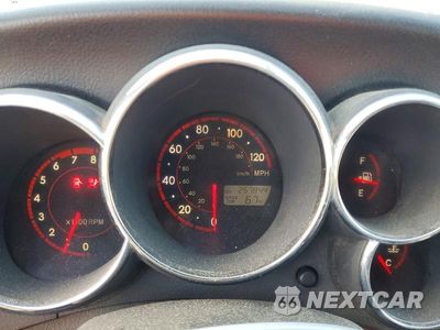 Zdjęcie 9 z 12 samochodu: 2005 TOYOTA COROLLA MATRIX XR VIN:2T1KR32E85C463557 - miniatura