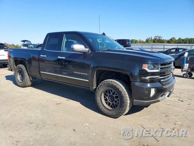 Czwarte zdjęcie samochodu z boku: 2017 CHEVROLET SILVERADO K1500 LTZ VIN:1GCVKSEC4HZ330312 - miniatura