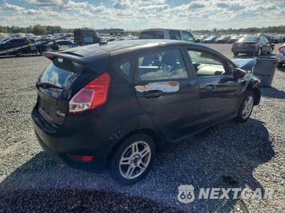Trzecie zdjęcie samochodu z tyłu: 2019 FORD FIESTA ST VIN:3FADP4DJ3KM152979 - miniatura