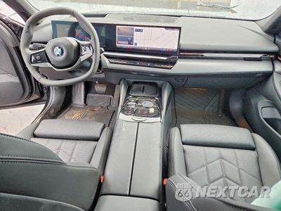 Zdjęcie 8 z 12 samochodu: 2025 BMW 530 XI VIN:WBA53FJ03SCT23603 - miniatura