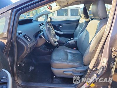 Zdjęcie 7 z 12 samochodu: 2014 TOYOTA PRIUS TWO VIN:JTDKN3DU1E0363066 - miniatura