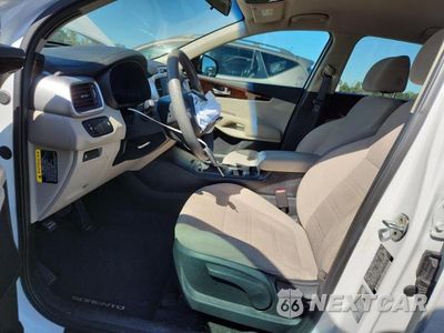 Zdjęcie 7 z 13 samochodu: 2017 KIA SORENTO LX VIN:5XYPG4A35HG230102 - miniatura