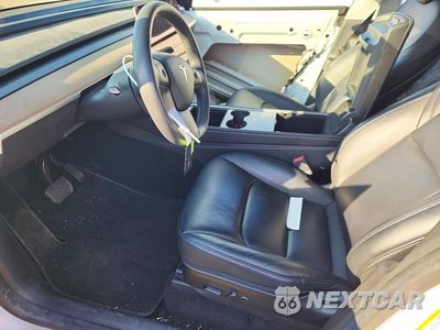 Zdjęcie 7 z 13 samochodu: 2021 TESLA MODEL Y VIN:5YJYGDEE1MF262644 - miniatura