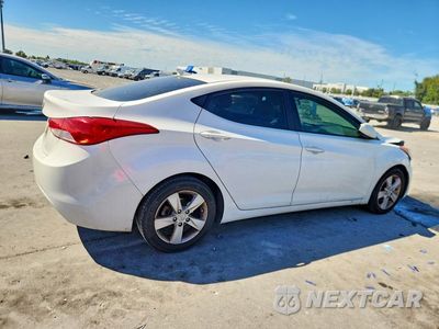 Trzecie zdjęcie samochodu z tyłu: 2013 HYUNDAI ELANTRA GLS VIN:5NPDH4AE1DH375531 - miniatura