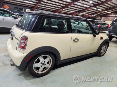 Trzecie zdjęcie samochodu z tyłu: 2011 MINI COOPER VIN:WMWSU3C5XBT091752 - miniatura