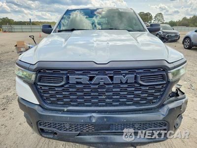 Piąte zdjęcie samochodu w środku: 2025 RAM 1500 TRADESMAN VIN:3C6RREGG2S4158764 - miniatura