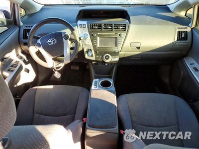 Zdjęcie 8 z 12 samochodu: 2012 TOYOTA PRIUS V THREE VIN:JTDZN3EU4C3122689 - miniatura