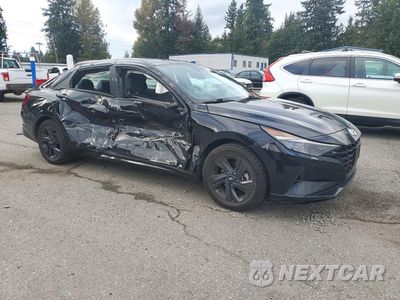 Czwarte zdjęcie samochodu z boku: 2021 HYUNDAI ELANTRA SEL VIN:5NPLM4AG5MH051135 - miniatura