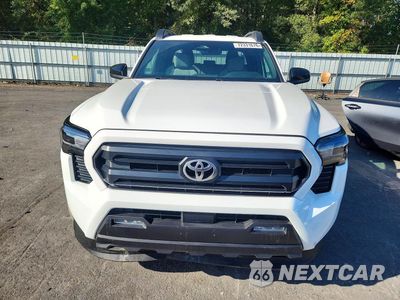 Piąte zdjęcie samochodu w środku: 2025 TOYOTA TACOMA SR5 VIN:3TMLB5JN1SM151749 - miniatura