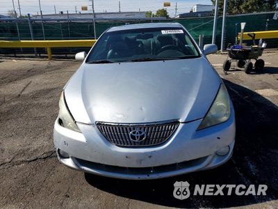 Piąte zdjęcie samochodu w środku: 2005 TOYOTA CAMRY SOLARA SLE V6 VIN:4T1CA30P65U041611 - miniatura
