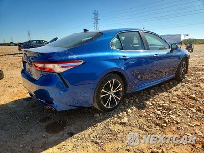 Trzecie zdjęcie samochodu z tyłu: 2020 TOYOTA CAMRY SE VIN:4T1G11AK6LU352784 - miniatura