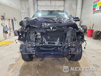 Piąte zdjęcie samochodu w środku: 2018 RAM 2500 ST VIN:3C6UR5CJXJG183954 - miniatura