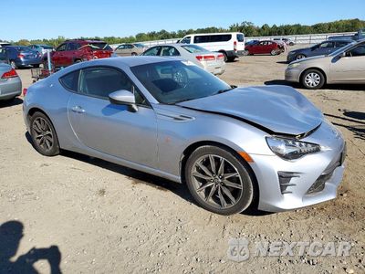 Czwarte zdjęcie samochodu z boku: 2017 TOYOTA 86 BASE VIN:JF1ZNAA11H8710680 - miniatura