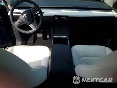 Zdjęcie 8 z 12 samochodu: 2024 TESLA MODEL Y VIN:7SAYGAEE1RF201576 - miniatura