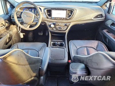 Zdjęcie 8 z 13 samochodu: 2024 CHRYSLER PACIFICA LIMITED VIN:2C4RC1GG8RR137245 - miniatura