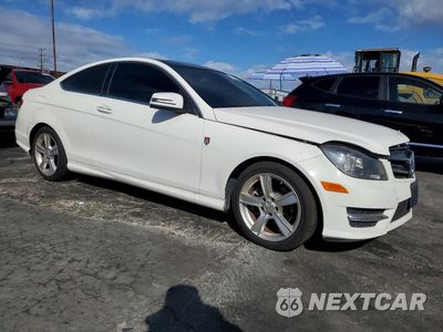 Czwarte zdjęcie samochodu z boku: 2015 MERCEDES-BENZ C 250 VIN:WDDGJ4HB0FG434661 - miniatura
