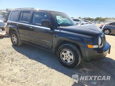 Czwarte zdjęcie samochodu z boku: 2014 JEEP PATRIOT SPORT VIN:1C4NJPBA9ED522398 - miniatura
